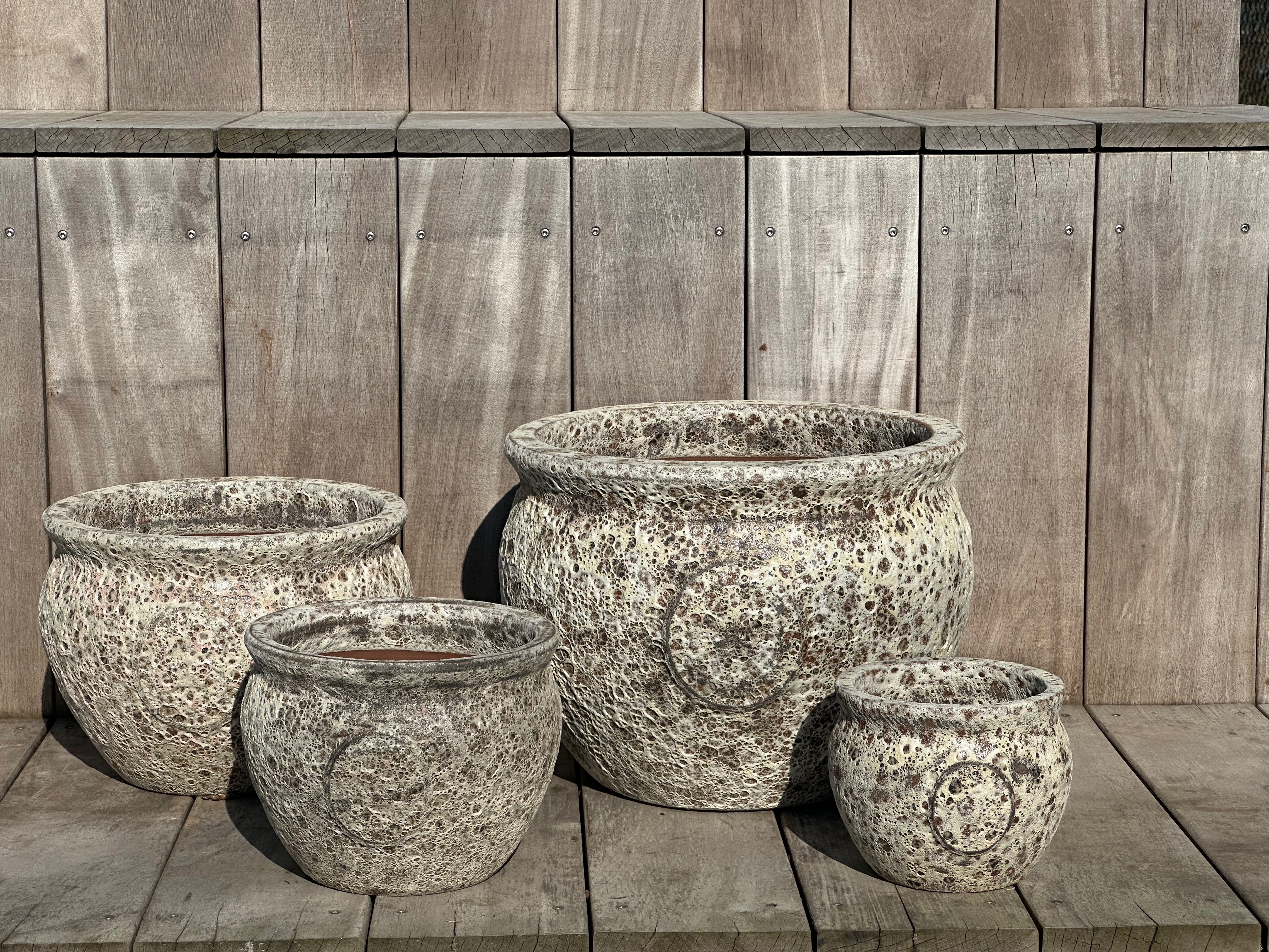 Květináč Creme Magma